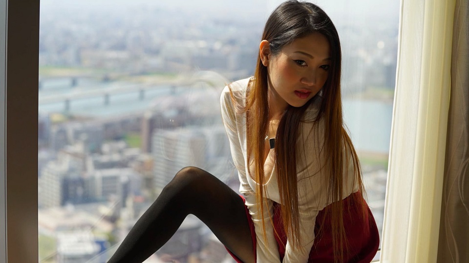 背叛我的女友跟我的红发处女继妹偷情 我想要你的精液