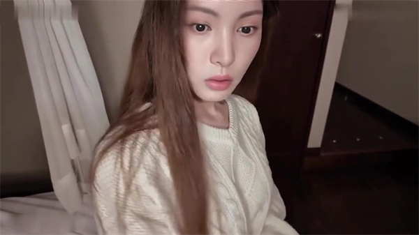 [亞洲無碼] 公寓酒店 1123(续) 女生皮肤看起来好润好滑 男人一顿后入 压在身上对着脸颜射 事后女生主动清理[116 MP4 1380MB]