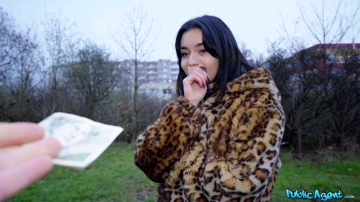 抠穴捏奶激发良家人妻性欲 她说老公在楼下 怕她老公打电话催