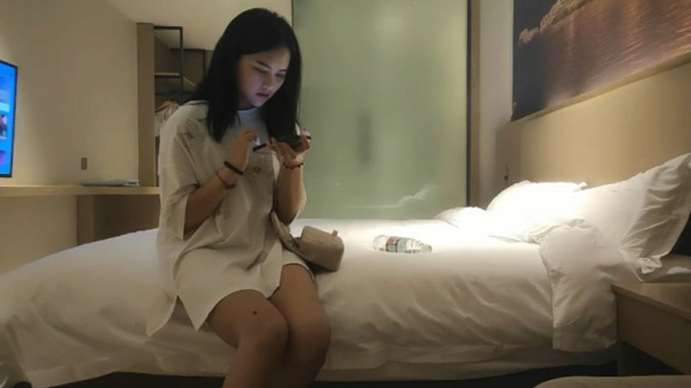 天美0164性爱笔记2娜宝.