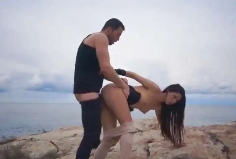 [亞洲無碼] 【好片分享】饼干姐姐淫荡姐姐迷奸亲弟帮弟弟破处榨精 [46:21]