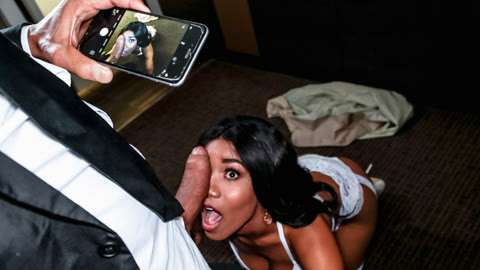 4.7K 21:52HD【啵啵小兔】性感反差美腿少女 足球宝贝小兔足穴侍奉 超润骚穴被哥哥肉棒内射中出！优雅的女神变成痴迷于快感的小母狗