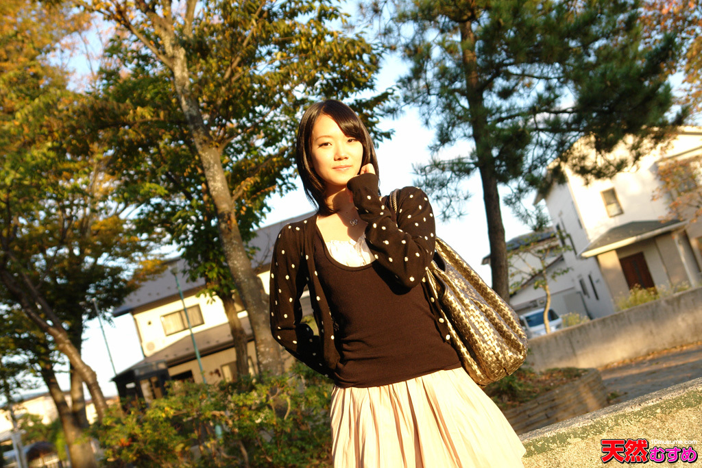 [MP4 650M] 绿帽原创5P情人节给情人买了个手机高兴的答应5P，喝酒跳舞还三洞齐插