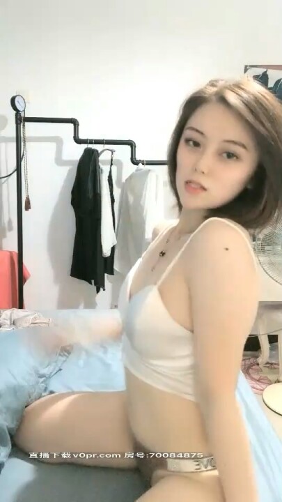 【好片分享】偷情曝光深圳顶级富婆 黄慧敏 偷情被曝，白天溜娃晚上是反差婊[41:18]