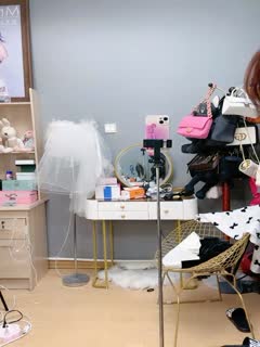 DASS814 和互相了解底细的美魔女妈妈朋友在包间酒店相遇，进行背着妻子的不伦关系 百永纱里奈