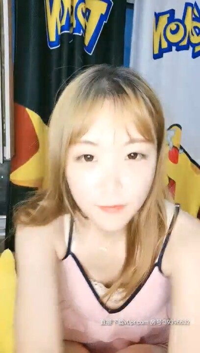 重磅福利 吃瓜爆料！！！是酒吧得气氛太好还是抽嗨了，大庭广众之下居然直接在酒吧干起来了！！！[00:14]