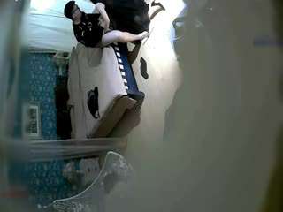 CAWD893 留着害羞短发的那孩子，蹭了半会儿就高潮了，敏感早泄马上就会生气 當真さら