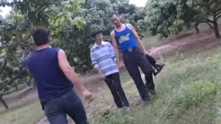 强上酒店服务员被操舒服了会主动骑在肉棒上榨汁LISA姐姐