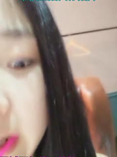 纱姬御姐【楚楚】大尺度定制4期，女神怼逼摇臀，摄影师抠逼调教，骚货一脸享受，竖版(7V)