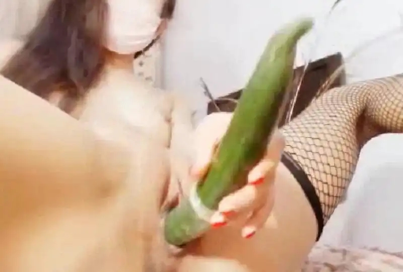 1011流出民宿酒店近视角高清偷拍 在喝美汁源年纪的学生妹帮社会大哥用穴排浓精