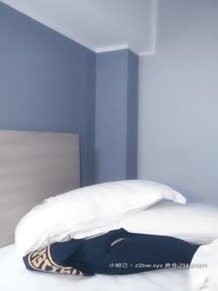 马赛克 413INSTV682 雪山困境 一名大学生在极端情况下拼命揉搓生殖器，想把基因留在生命的尽头