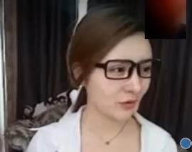 妹子该刮一刮腋毛了