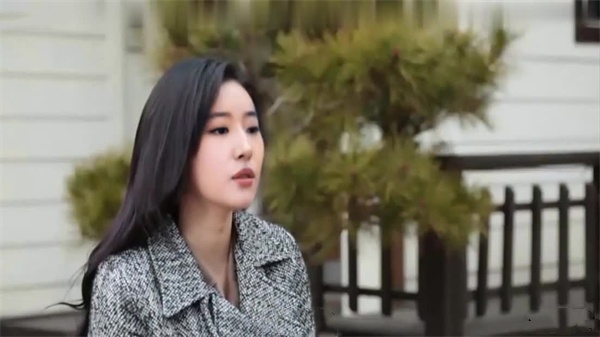 極品老A8床上騷的要死，有點燒機油