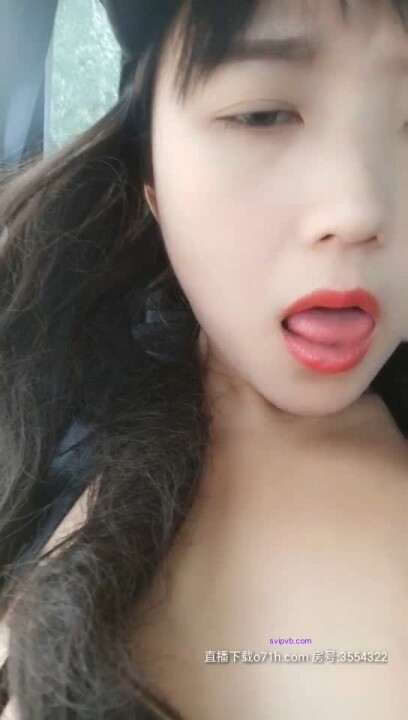 一高潮就无法动弹，可惜后面趴马桶没拍下来