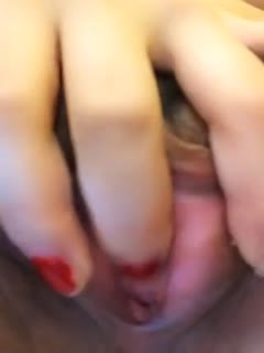 薄肌寸头帅哥全裸享受按摩，喘息声让人欲罢不能