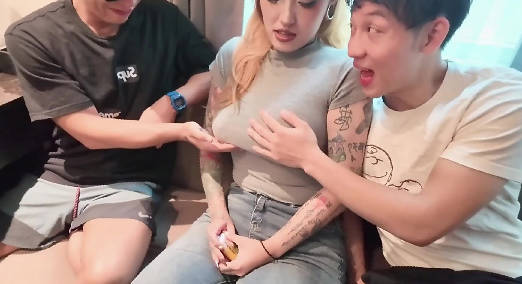 大象传媒.DY-07.平行宇宙的两种脚色人生-鱿鱼