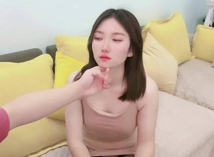 91茄子.黑丝丰满人妻以身抵债